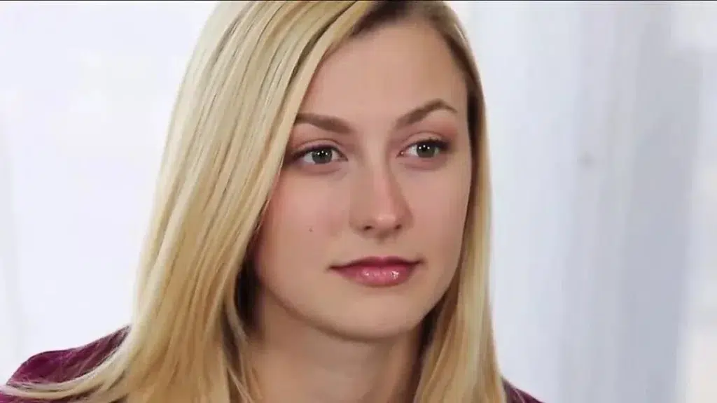 casting couch x blonde cheerleader shows off on cam