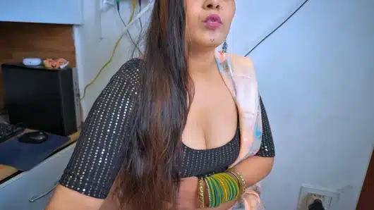 Chachi ka moot nikala chudai me- Chachi sex video shoot- Hot chachi pissing during fuck.