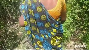Indian housewife aunty outdoor sex