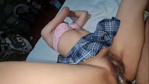 Todos se fueron de casa y llame a mi vecino para que me ayude