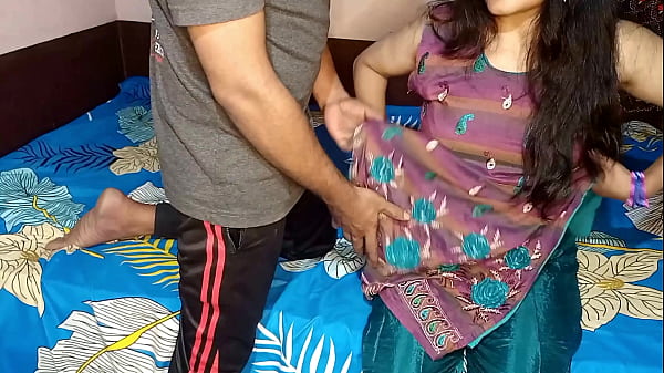 Aunty fucks when uncle goes to work – Fucking Village milf wife