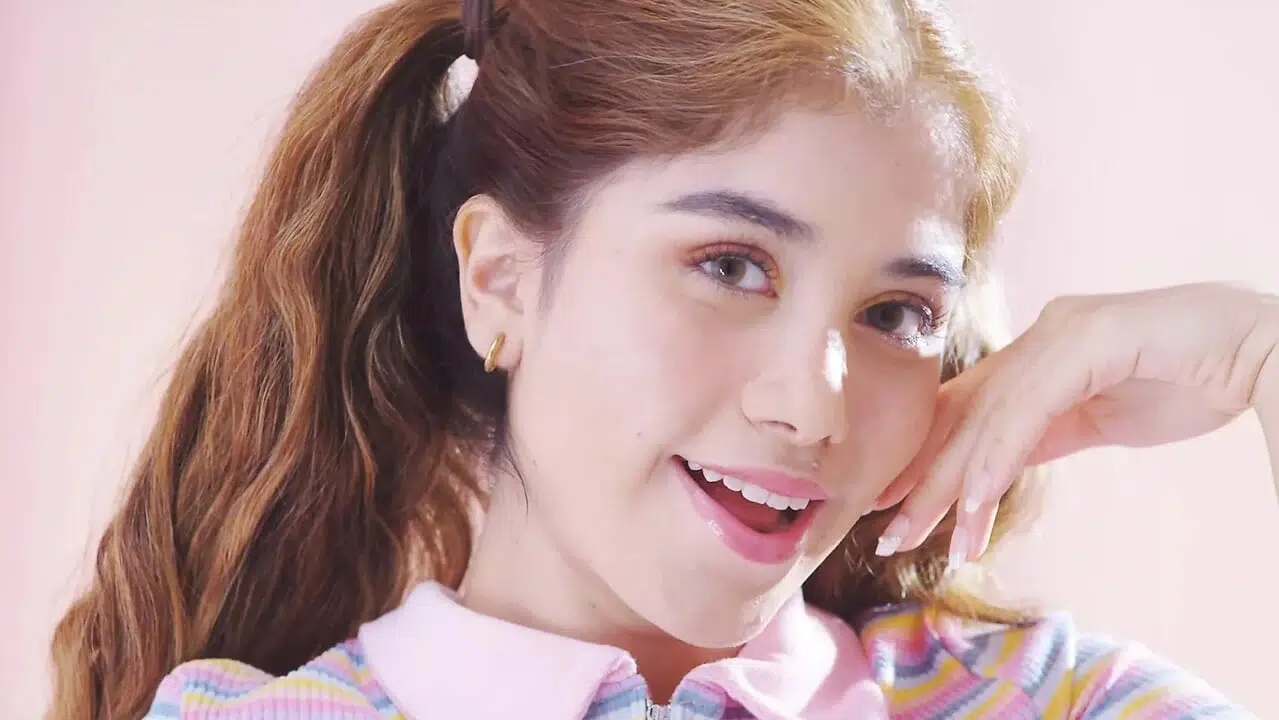 Marina Gold Creampied By Big Dick