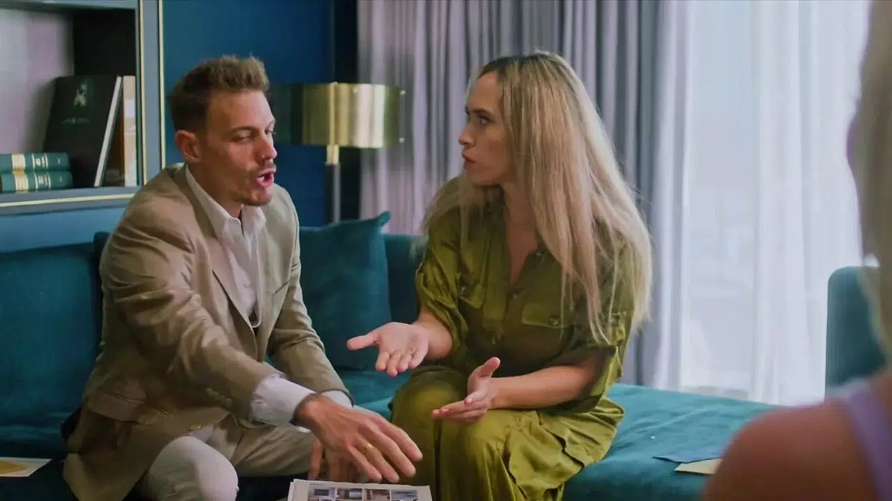 MILFY Anal-hungry voluptuous Savannah seduces new groom