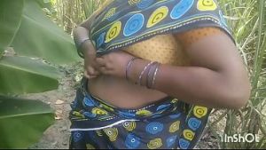 Indian housewife aunty outdoor sex
