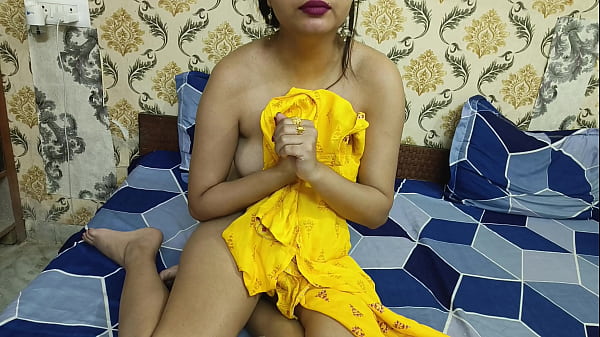 indian three some- Fucking Stepmom In Front of Step Dad full galiyaa