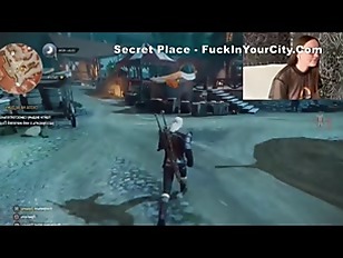 She likes to play video games and fuckjageTUN6